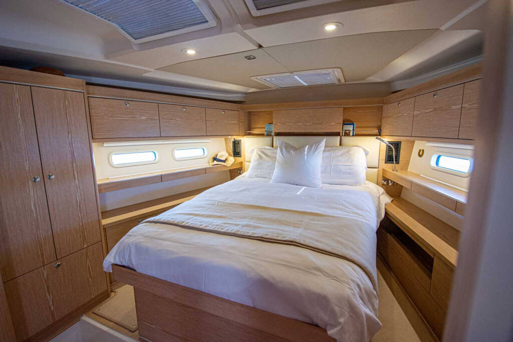 Hanse 575 Kind of Blue