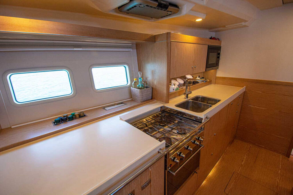 Hanse 575 Kind of Blue