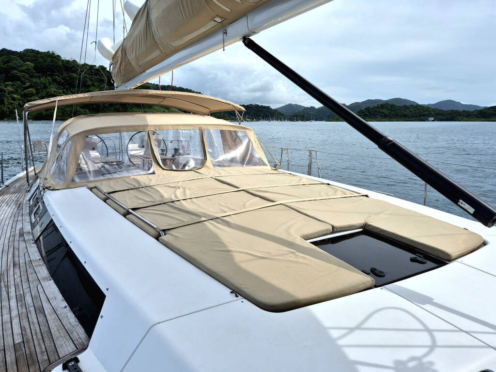 Hanse 630e Sailing Freedom