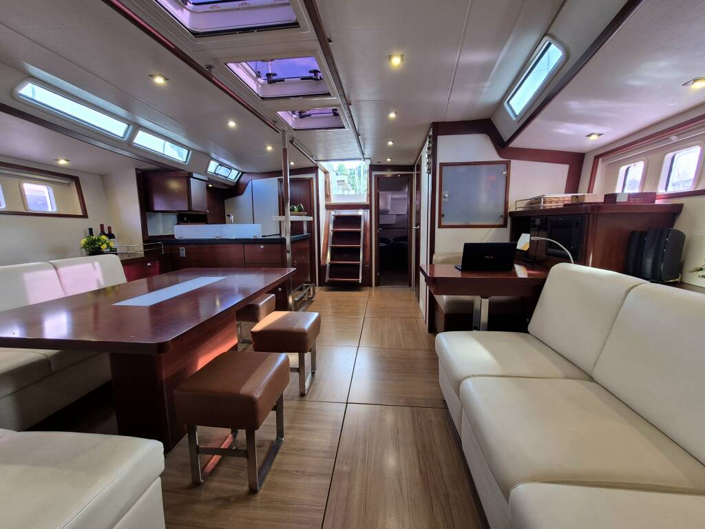 Hanse 630e Sailing Freedom