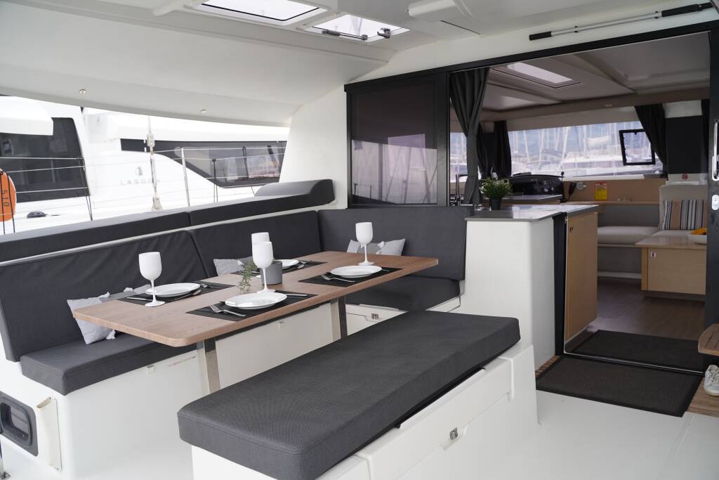 Helia 44 SUNRISE