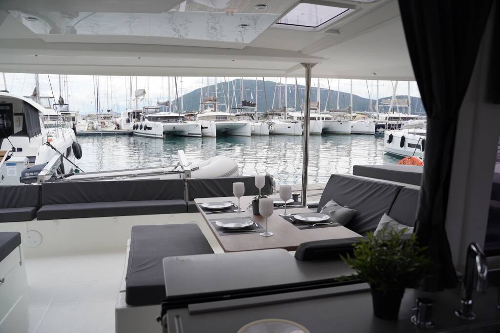 Helia 44 SUNRISE