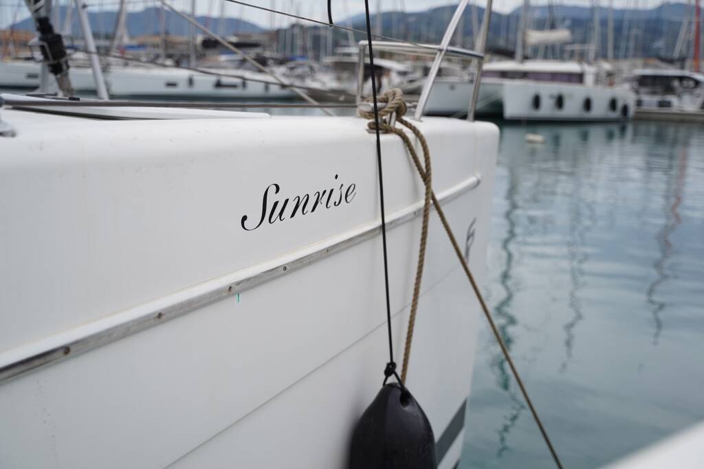 Helia 44 SUNRISE