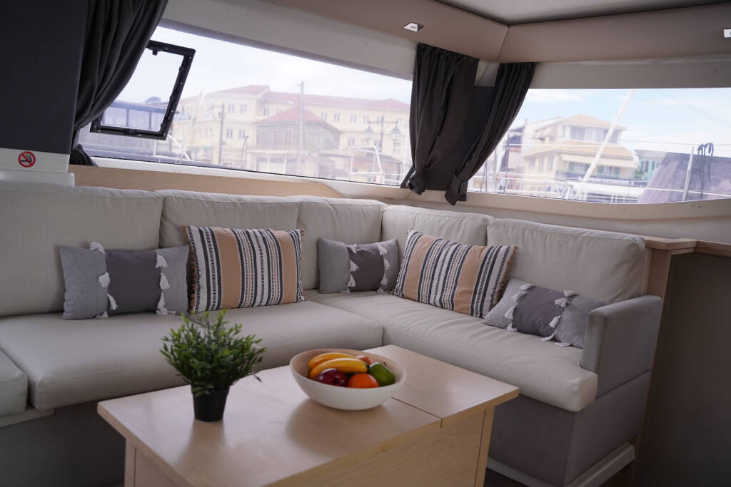 Helia 44 SUNRISE