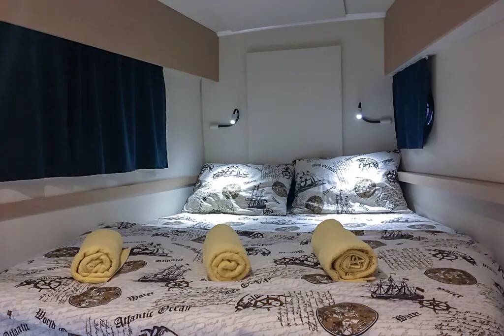 Helia 44  Lounge