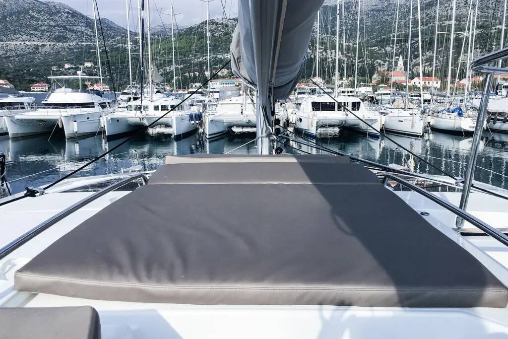 Helia 44  Lounge