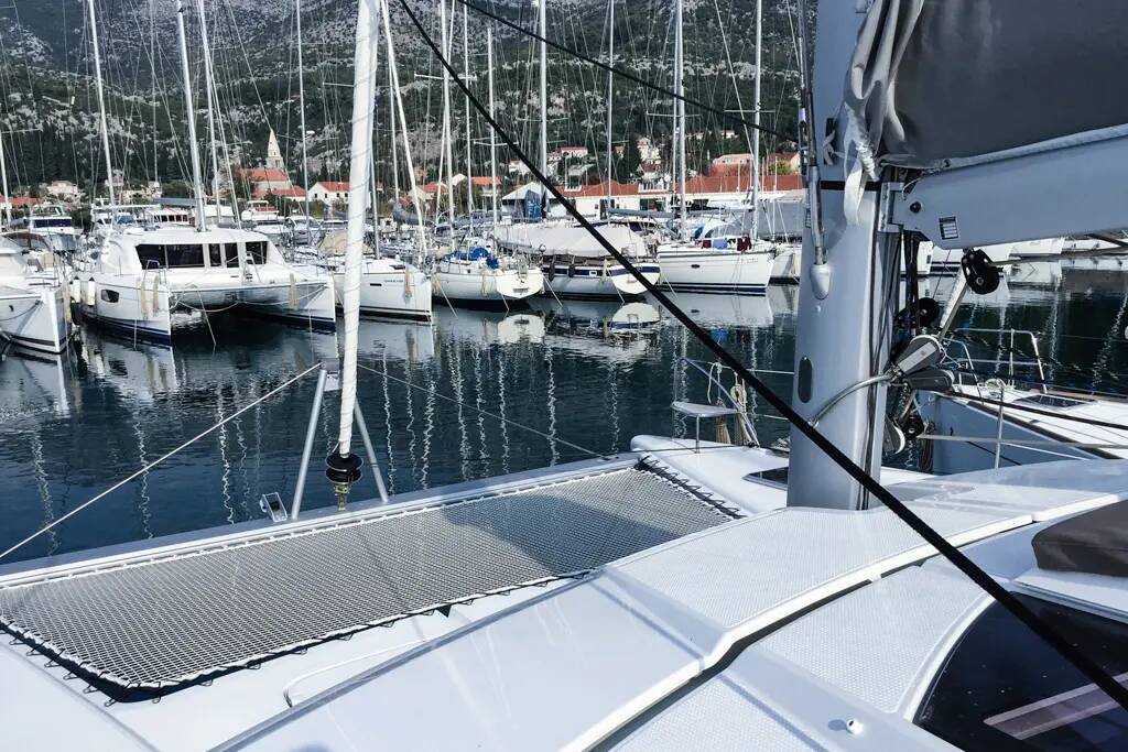 Helia 44  Lounge