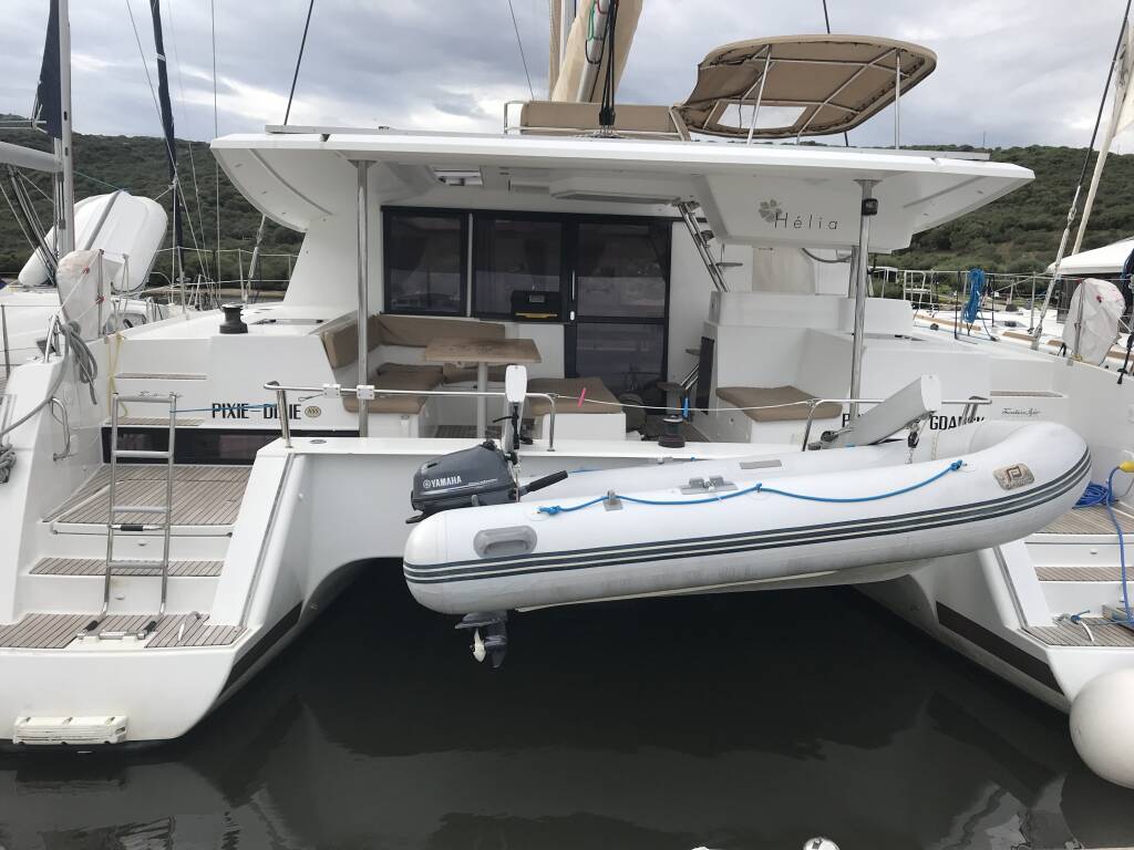 Helia 44 Pixie Dixie (A/C, Generator)