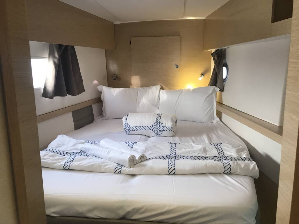 Helia 44 Pixie Dixie