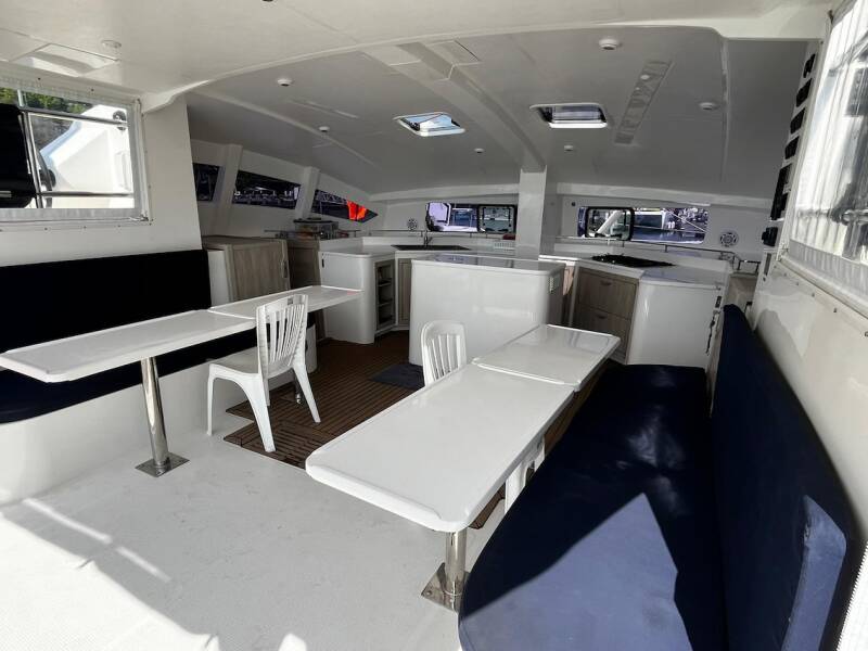 Island Spirit 410 Gauthai