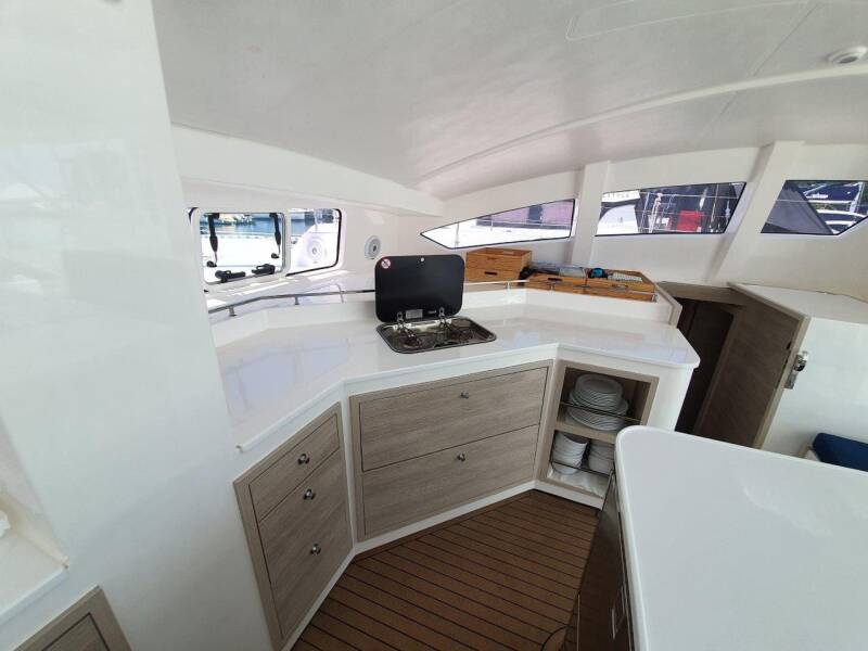 Island Spirit 410 Gauthai