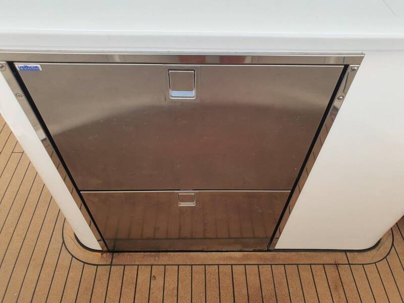 Island Spirit 410 Gauthai