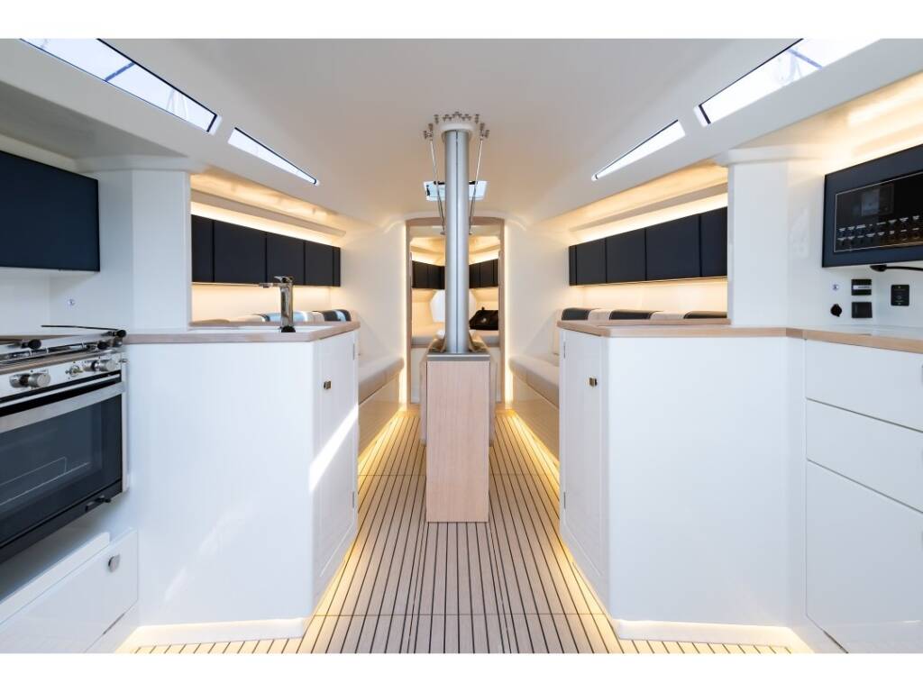 Italia Yachts 11.98 Susano'o