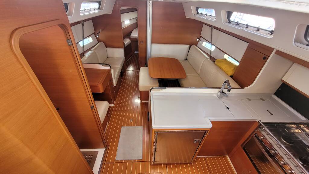 Italia Yachts 13.98 Papillon