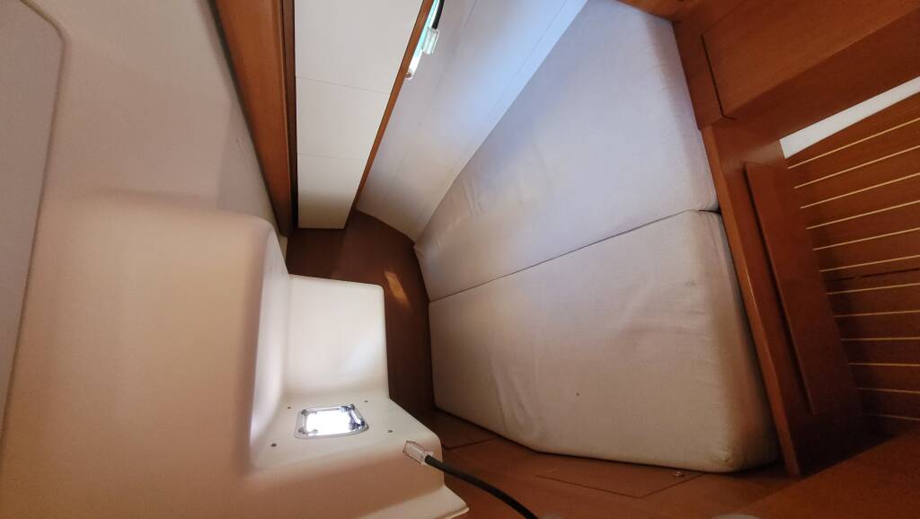 Italia Yachts 13.98 Papillon