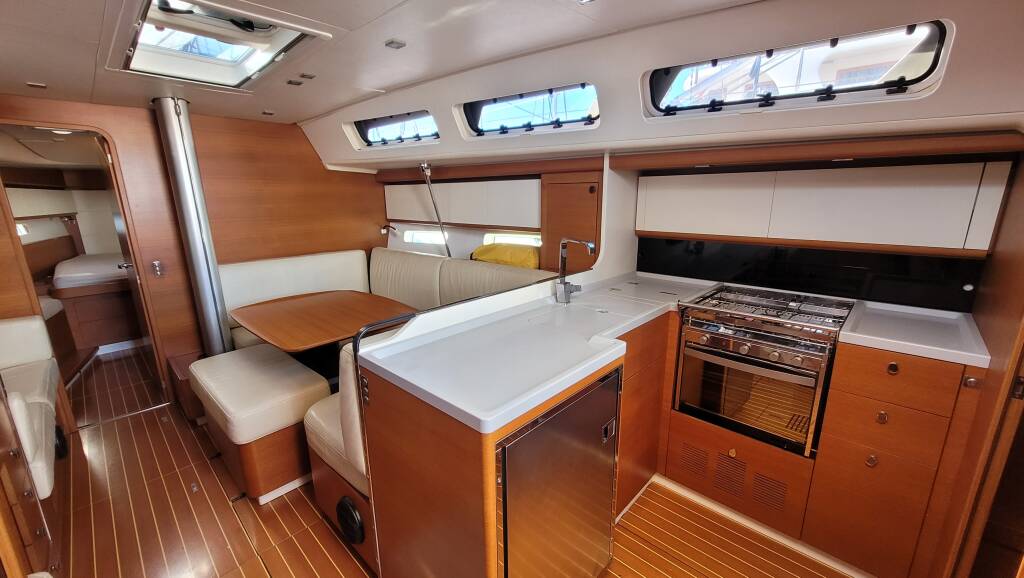 Italia Yachts 13.98 Papillon