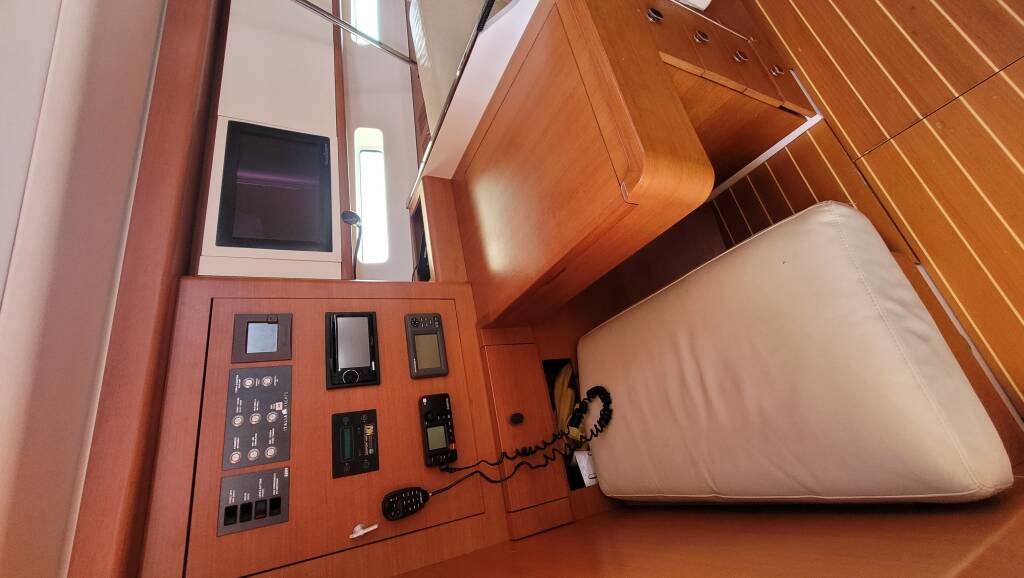 Italia Yachts 13.98 Papillon