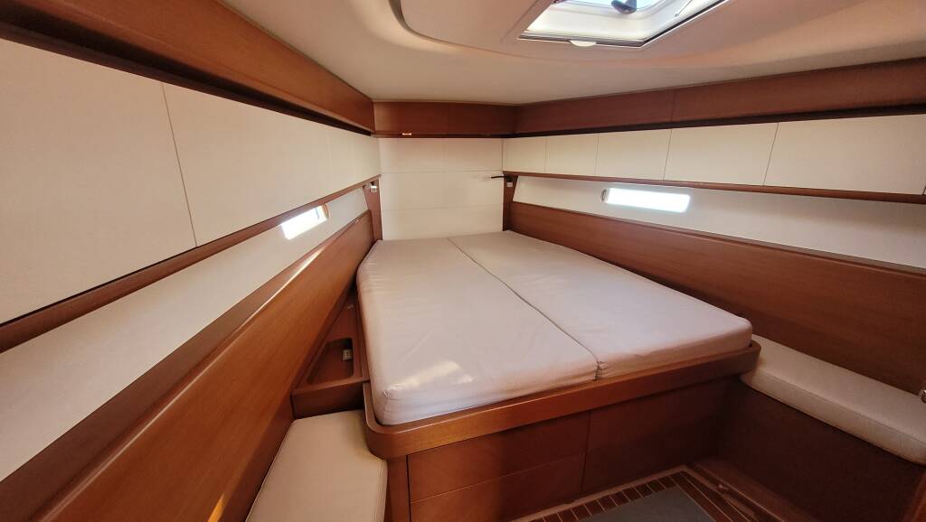 Italia Yachts 13.98 Papillon