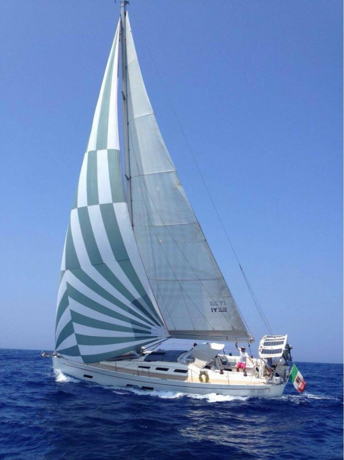 Italia Yachts 13.98 Papillon