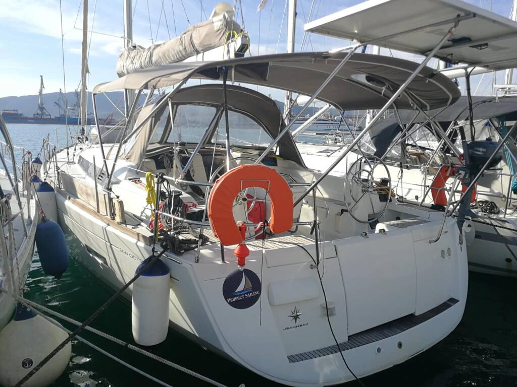 Jeanneau 439 Marina 1