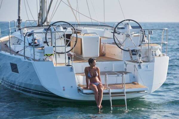 Jeanneau 51 • Recovery Room