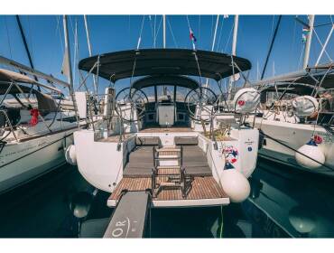 Jeanneau 54 Front cabin 2, single occupancy, including services