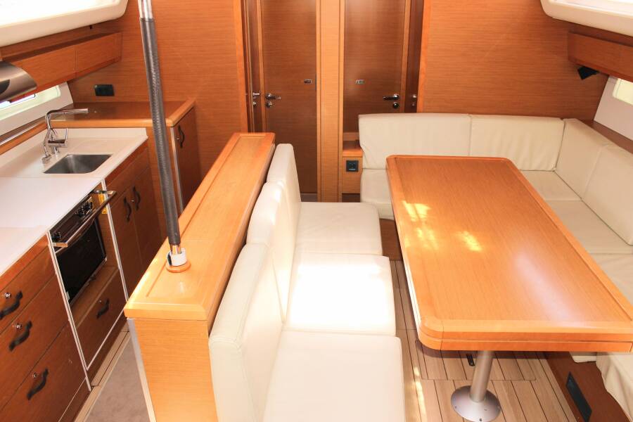 Jeanneau 54 Blue Angel