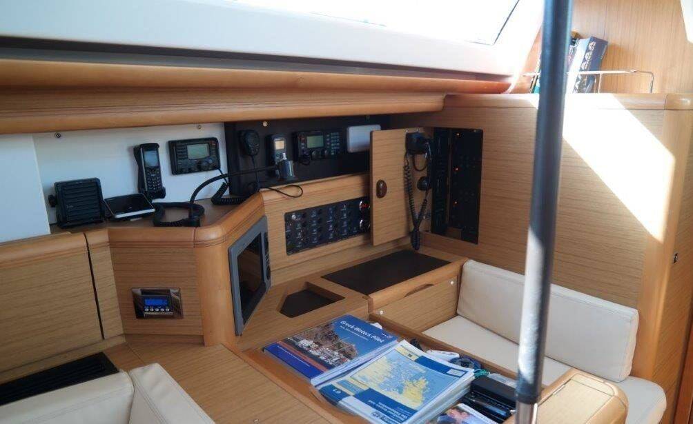Jeanneau 57 Messenger