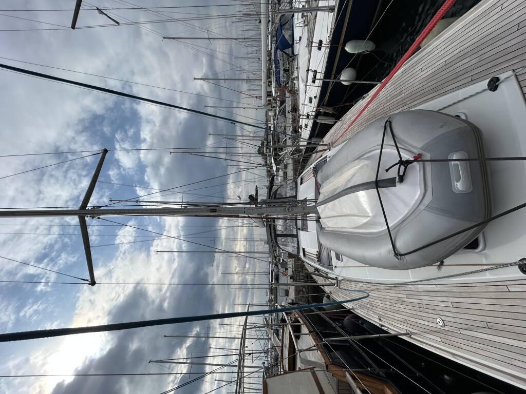 Jeanneau 57 Messenger
