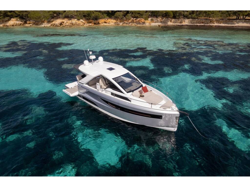 Jeanneau DB 37 