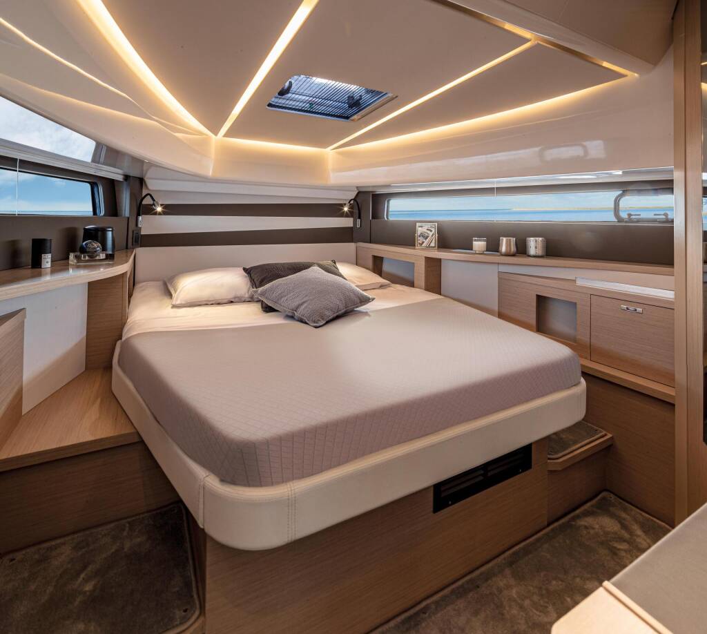 Jeanneau DB 37 