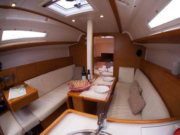 Jeanneau Sun Odyssey 33i Mare Doro