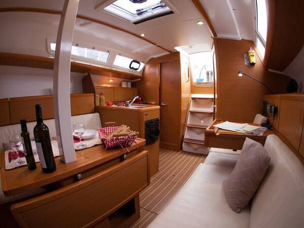 Jeanneau Sun Odyssey 33i Mare Doro