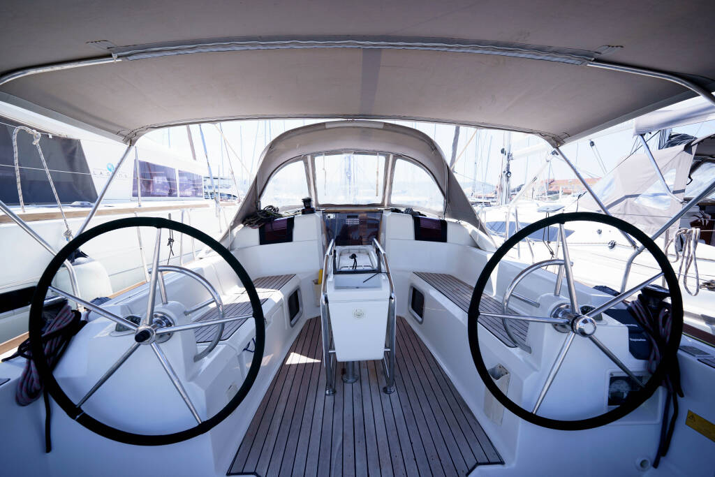 Jeanneau Sun Odyssey 379 Amor Fati