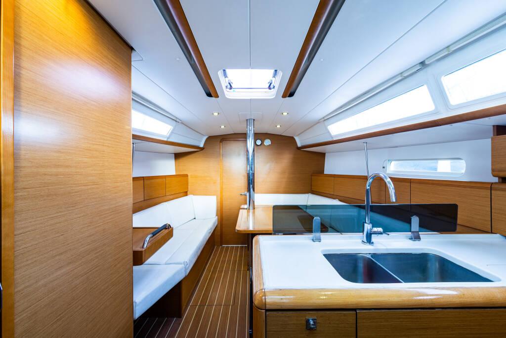 Jeanneau Sun Odyssey 379 Amor Fati