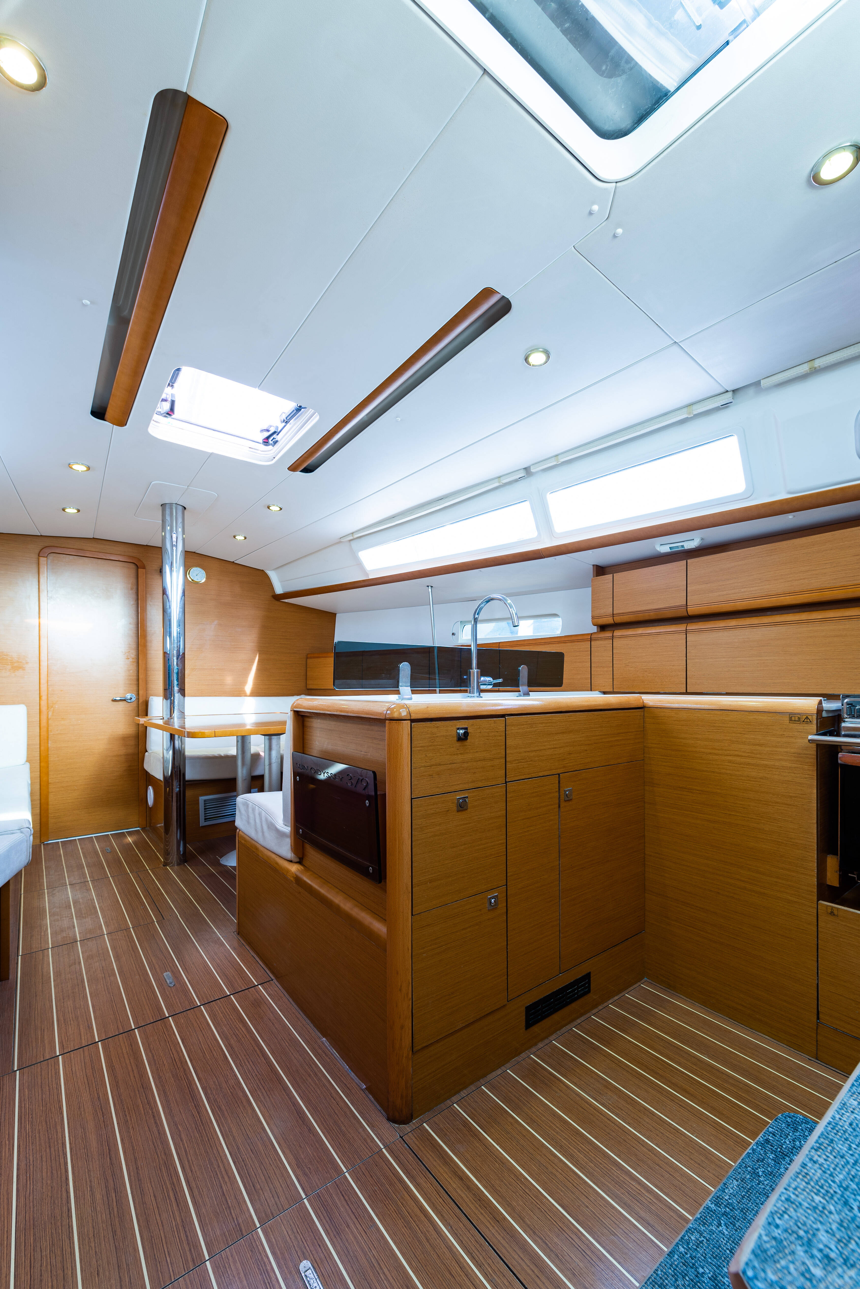 Jeanneau Sun Odyssey 379 Amor Fati