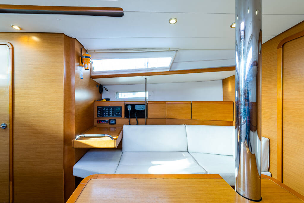 Jeanneau Sun Odyssey 379 Amor Fati