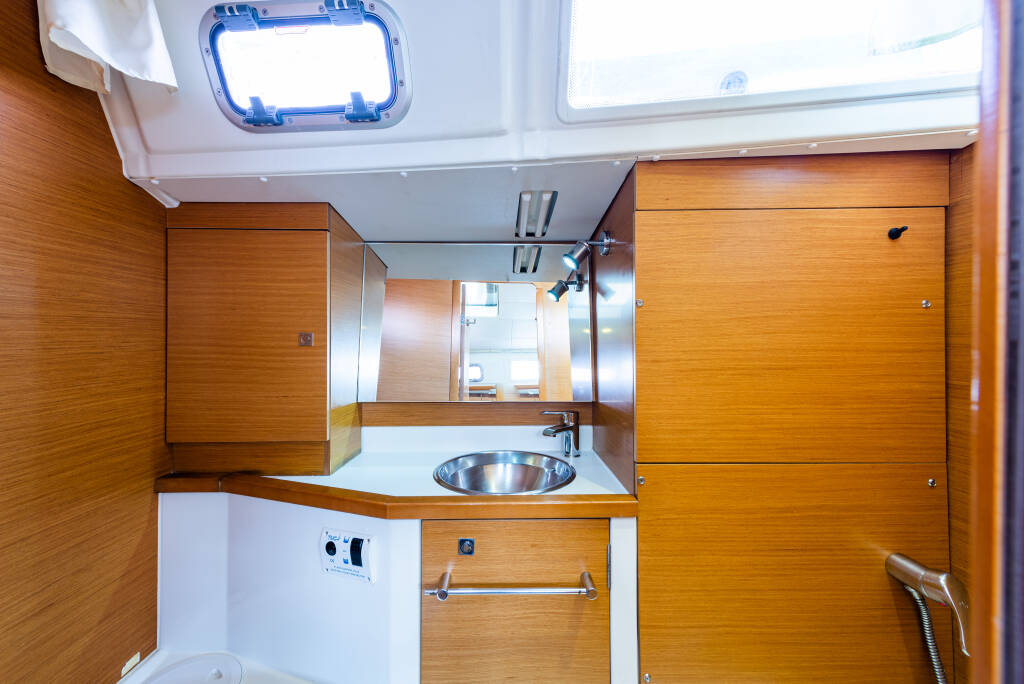 Jeanneau Sun Odyssey 379 Amor Fati