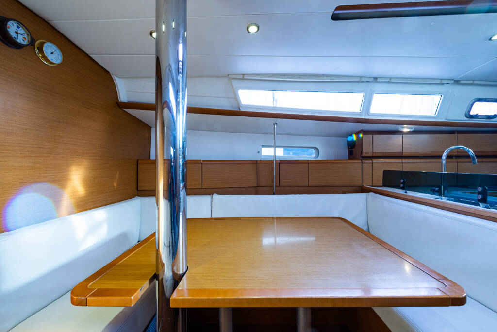 Jeanneau Sun Odyssey 379 Amor Fati