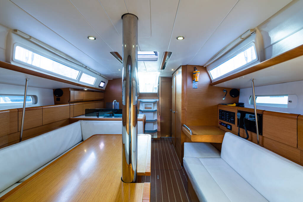 Jeanneau Sun Odyssey 379 Amor Fati