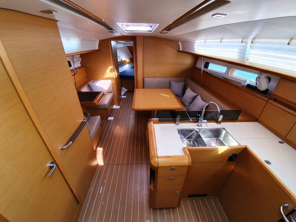 Jeanneau Sun Odyssey 409 T-Punch