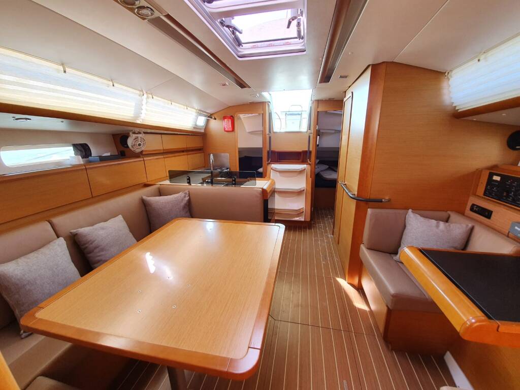 Jeanneau Sun Odyssey 409 T-Punch