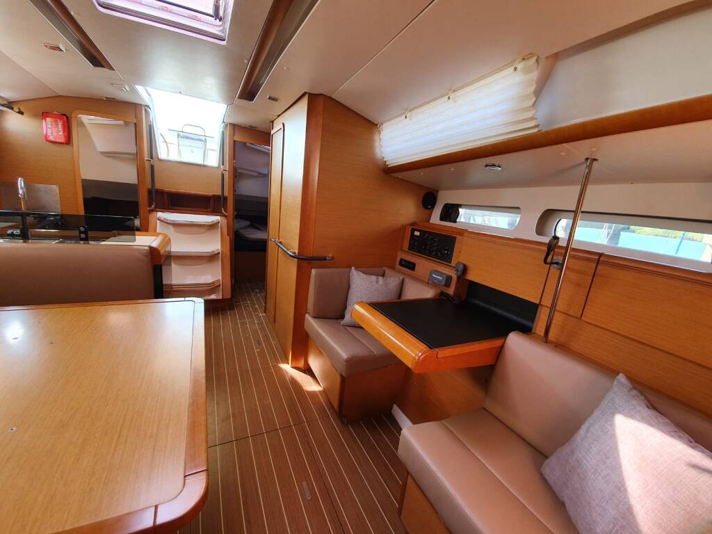Jeanneau Sun Odyssey 409 T-Punch