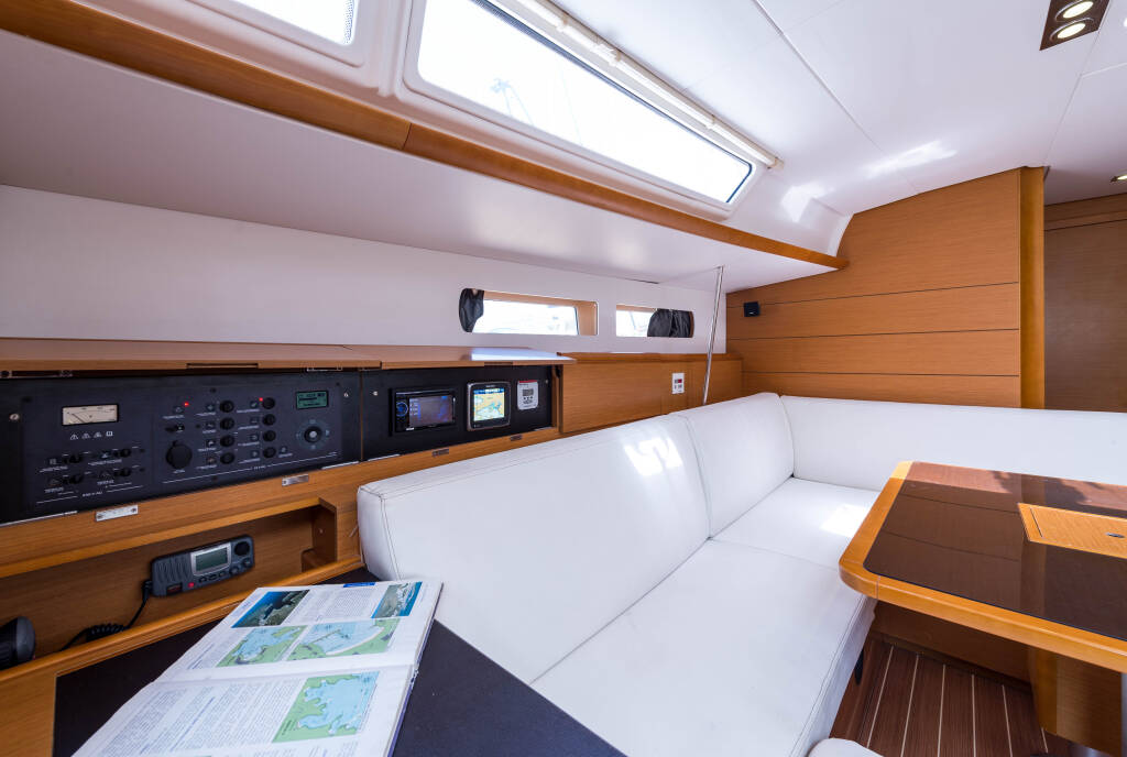 Jeanneau Sun Odyssey 469 Vega