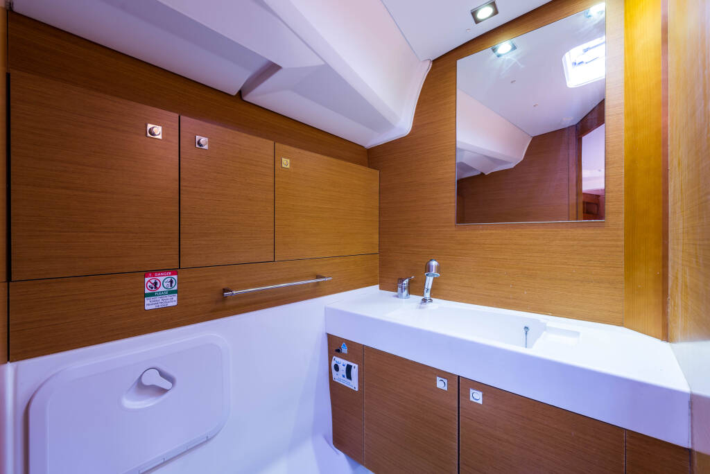Jeanneau Sun Odyssey 469 Vega