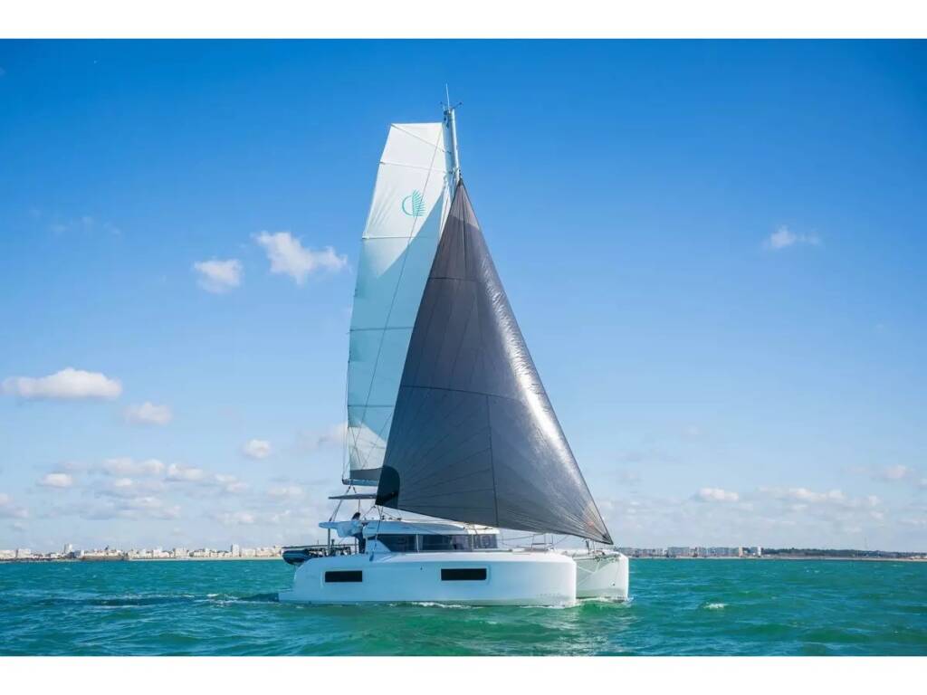 Lagoon 38 Blue Willi
