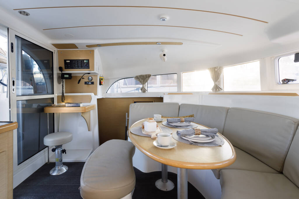 Lagoon 380 S2 Astra