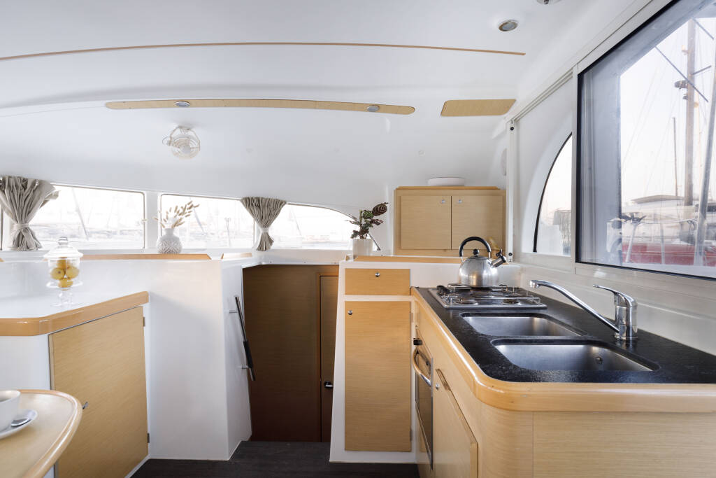 Lagoon 380 S2 Astra