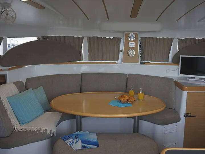 Lagoon 380 S2[G] Dido