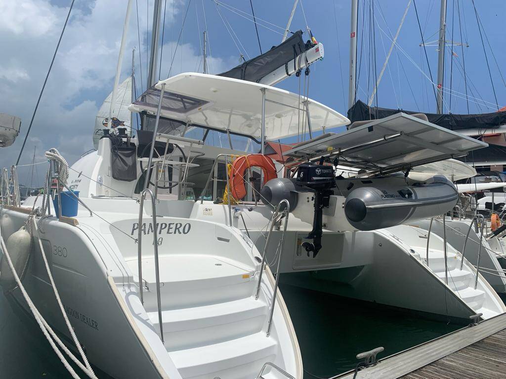 Lagoon 380 Pampero